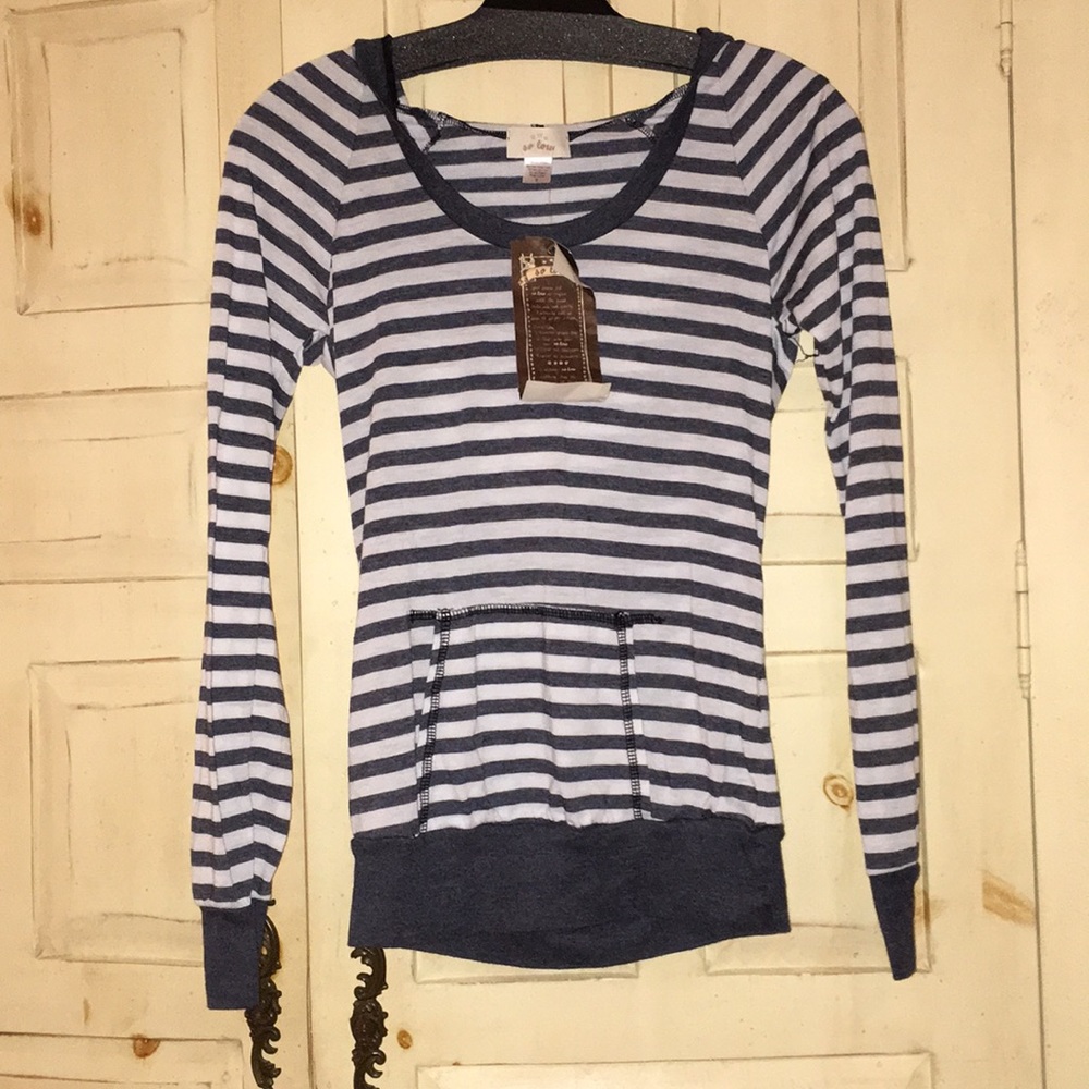 Long sleeve hooded top